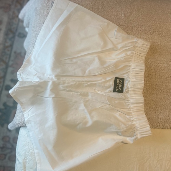 Daily Drills White Poplin Resort Shorts - Picture 4 of 4